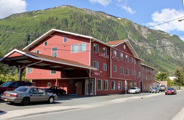 Juneau Hotel Экстерьер фото